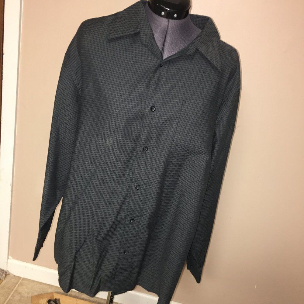 Manhattan Plaid Dress Up Button Up Large